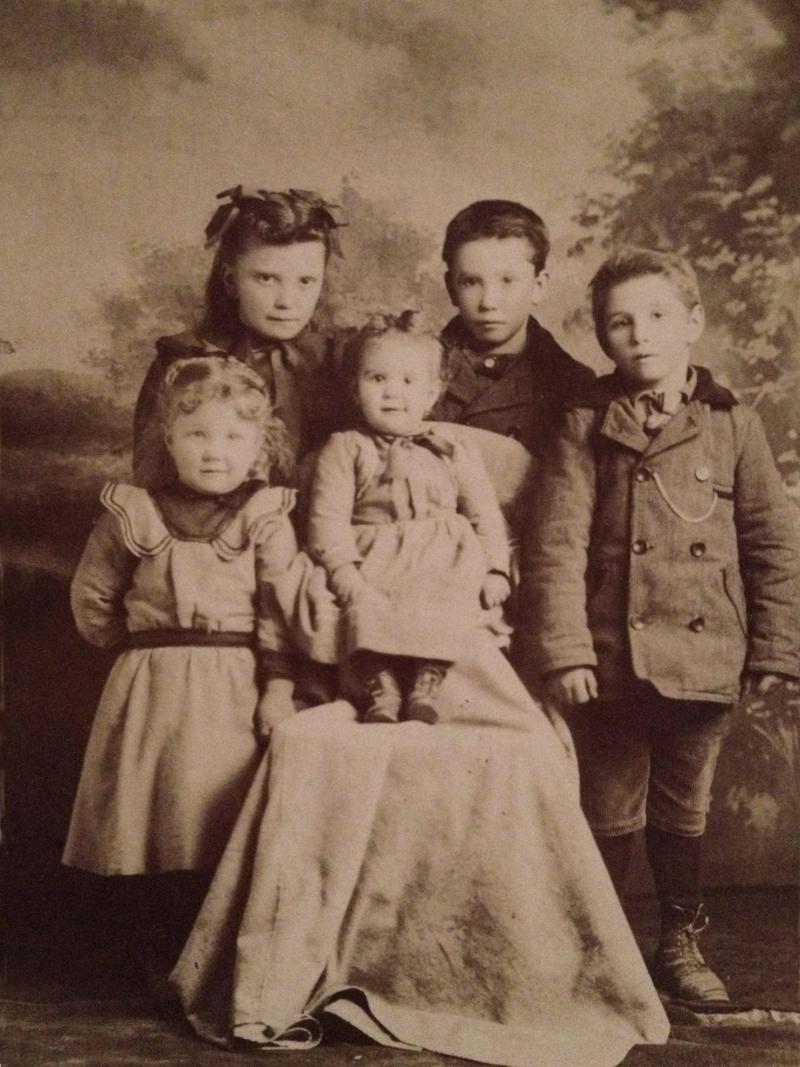 Children of Mr. & Mrs. Milton Manning Jolley